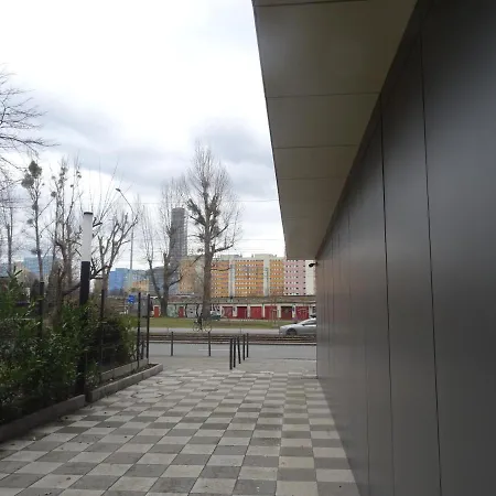 W Centrum, Garaz I Jakuzzi W Cenie Appartement *